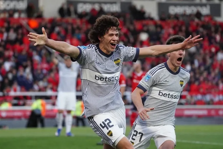 Boca ganó el clásico en Avellaneda con un cabezazo de Herrera y se llevó tres puntos clave