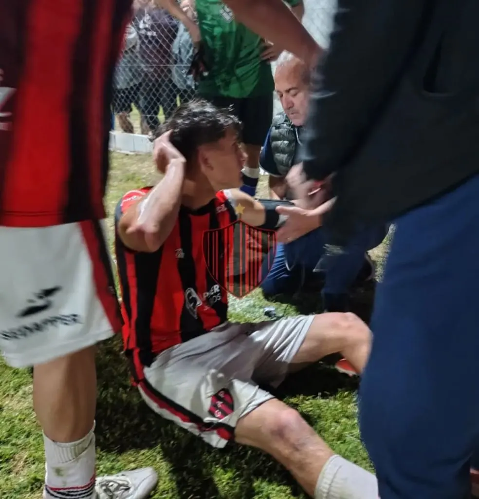 Bochornosos incidentes en la Liga Paranaense: violento enfrentamiento tras el cruce entre Patronato y VF