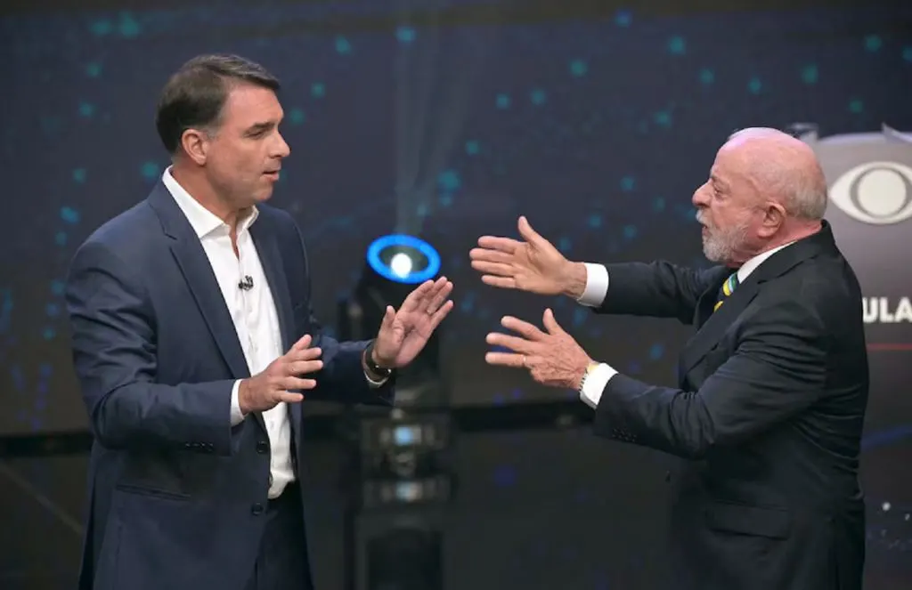 Brasil: Lula y Bolsonaro chocan en un primer debate clave