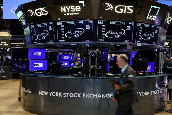 Cayeron las acciones argentinas y el riesgo país volvió a marcar un máximo de 2026
