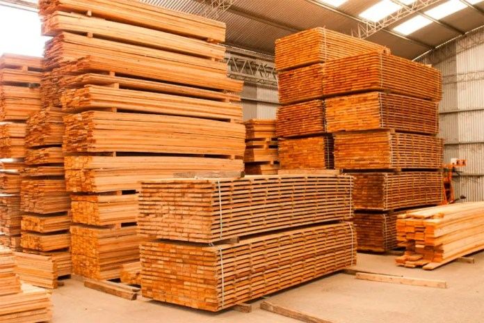 Cerró una histórica maderera y echó a 130 trabajadores