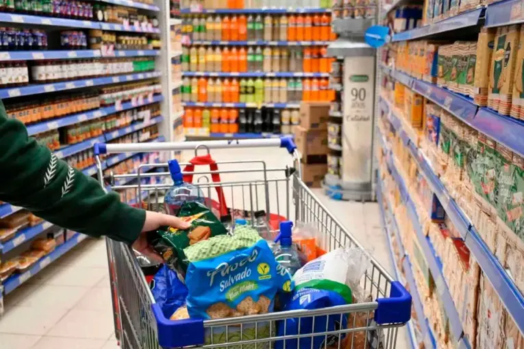 Changuito Federal: cuánto cuesta llenar el carrito del supermercado en cada provincia