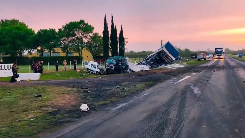 Choque fatal en ruta 39: murieron un joven de Urdinarrain, su madre y un chofer del Municipio
