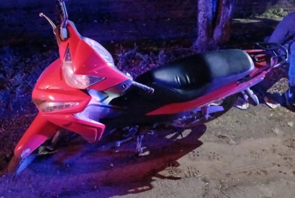 Circulaba en moto en actitud sospechosa. Le secuestraron envoltorios con drogas