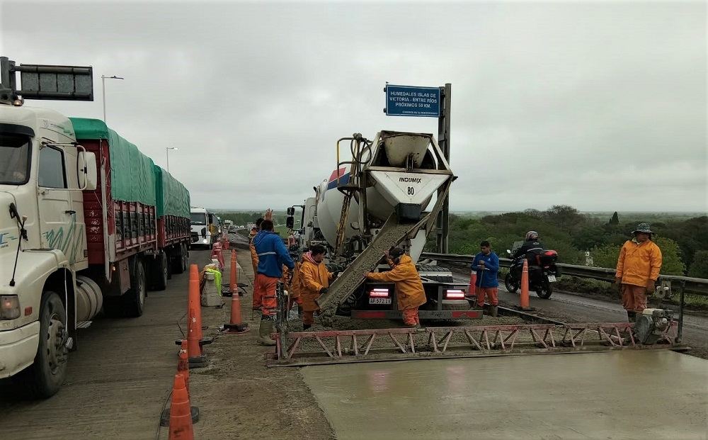 Circulación restringida y demoras en el enlace vial Rosario-Victoria