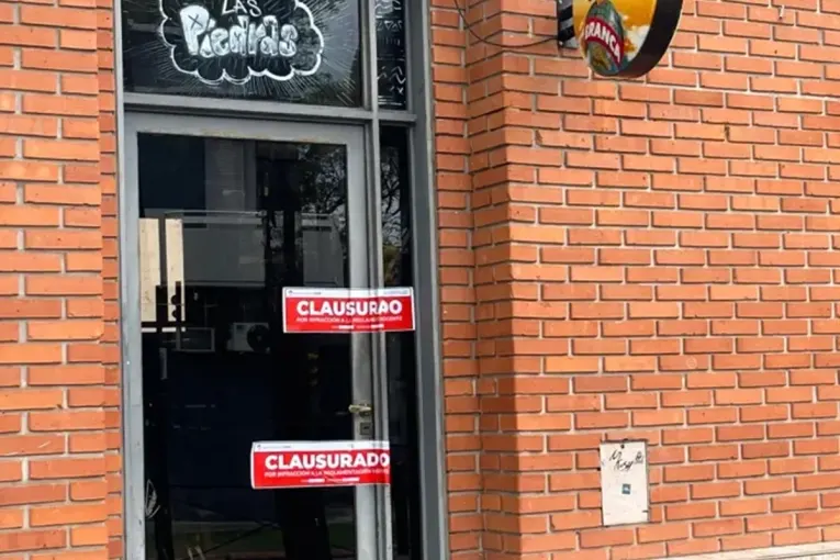 Clausuraron el bar donde varios jóvenes resultaron lesionados tras el desplome de un entrepiso