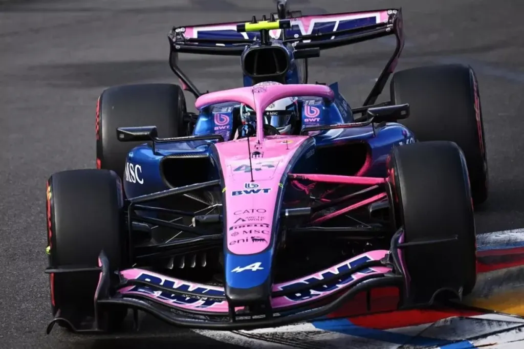 Colapinto abandonó el Gran Premio de Singapur este domingo