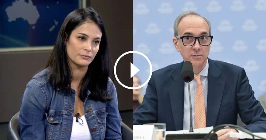 Coletta cruzó a Torrendell por la graduación y las becas