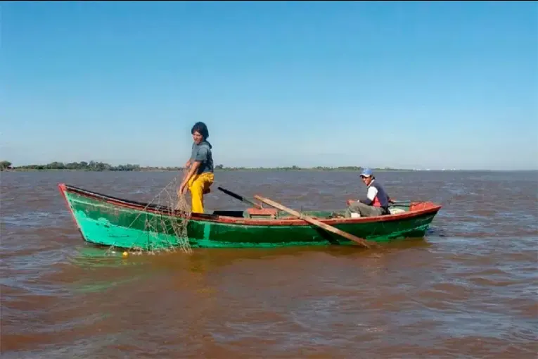 Colón realizará una capacitación sobre pesca artesanal, normativa y seguridad en el río Uruguay