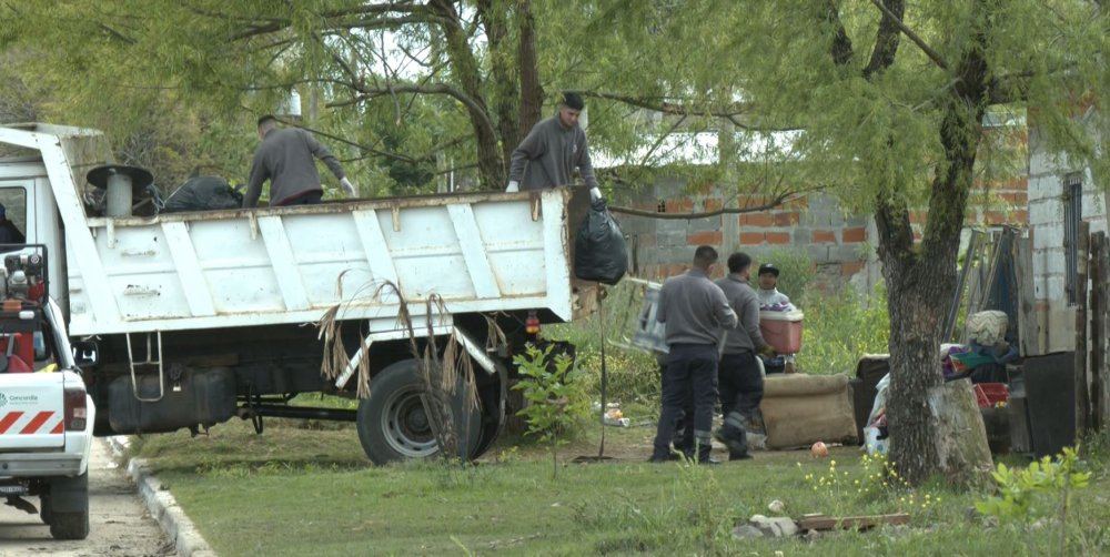 Comenzó el retorno de las familias evacuadas