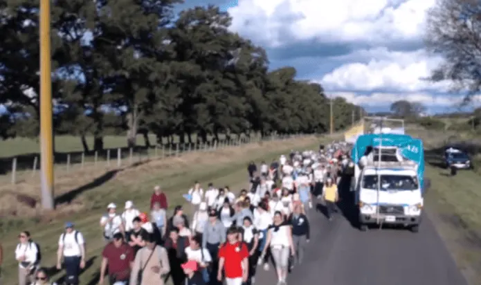 Comenzó la Peregrinación Hasenkamp-Paraná: miles de fieles están en camino