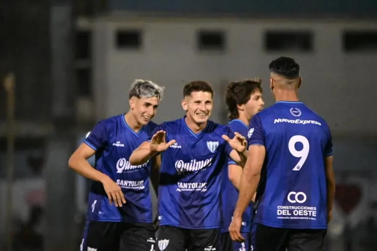 Con autoridad y contundencia, Juventud Unida sigue soñando en el regional amateur