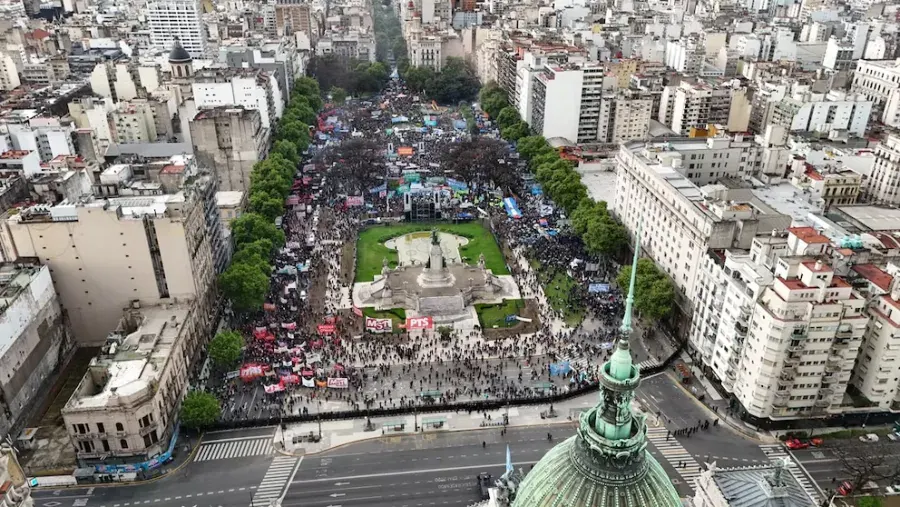 Con fuertes críticas al Gobierno, se realizó una nueva marcha universitaria