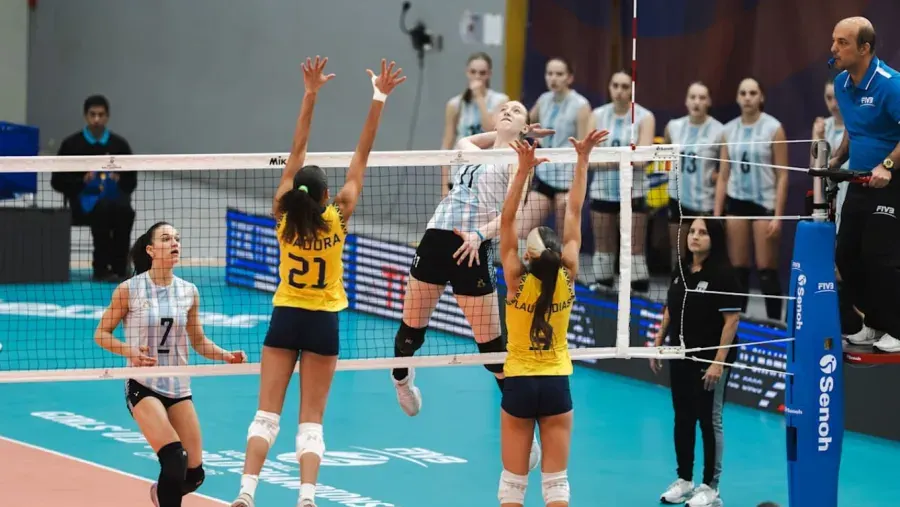 Con la paranaense Catalina Borrero Müller, “Las Panteritas” debutan en el Sudamericano U19