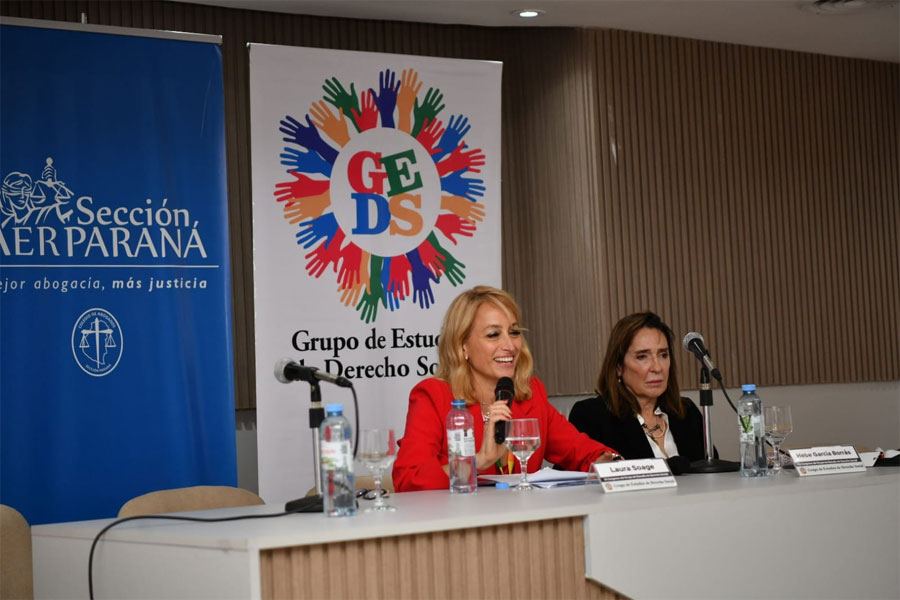 Con la presencia del presidente del STJER, la vocal Laura Soage brindó la conferencia inaugural del IX Congreso Nacional del Grupo de Estudios de Derecho Social