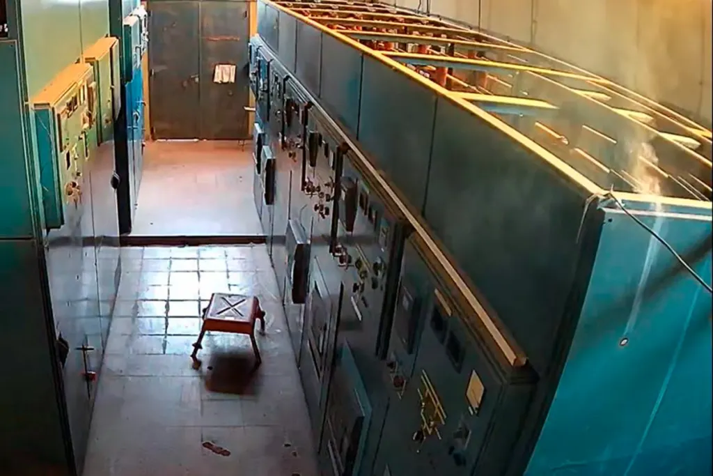 Con un video, la Cooperativa Eléctrica mostró el momento exacto en que falló un aislador portabarra