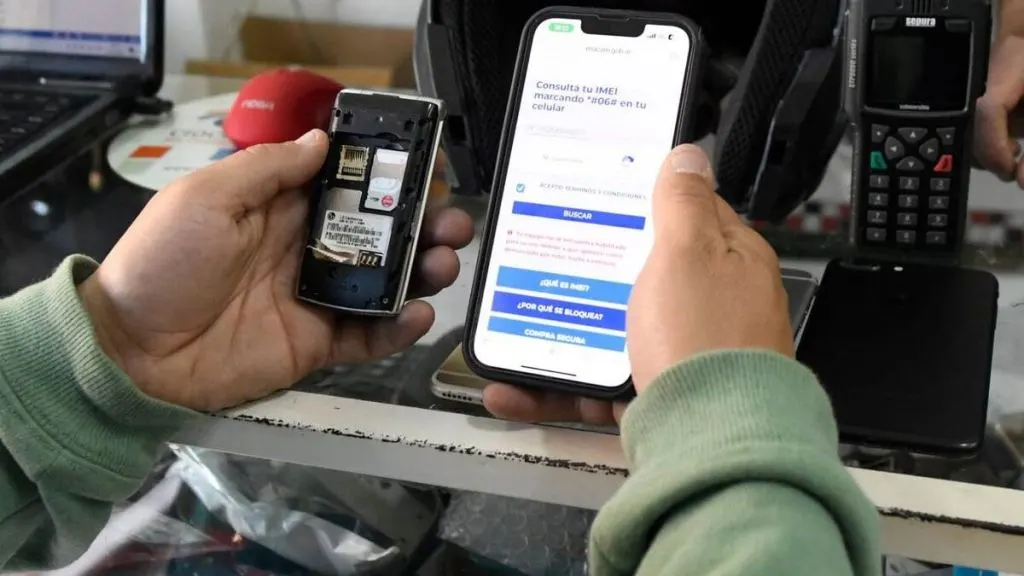 Condenan a un paranaense por alteración ilegal de celulares robados