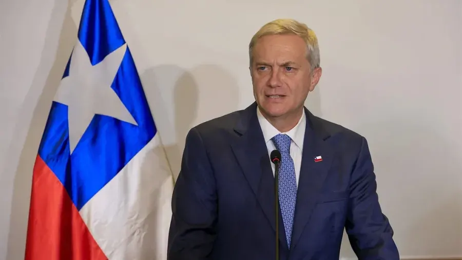 Controversia por el comercio con las Islas Malvinas: el Partido Republicano chileno cruzó a Guillermo Michel