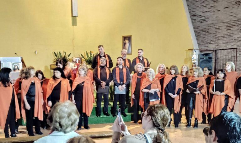 Coral Cantiamo se presentó en un encuentro de coros de Paysandú