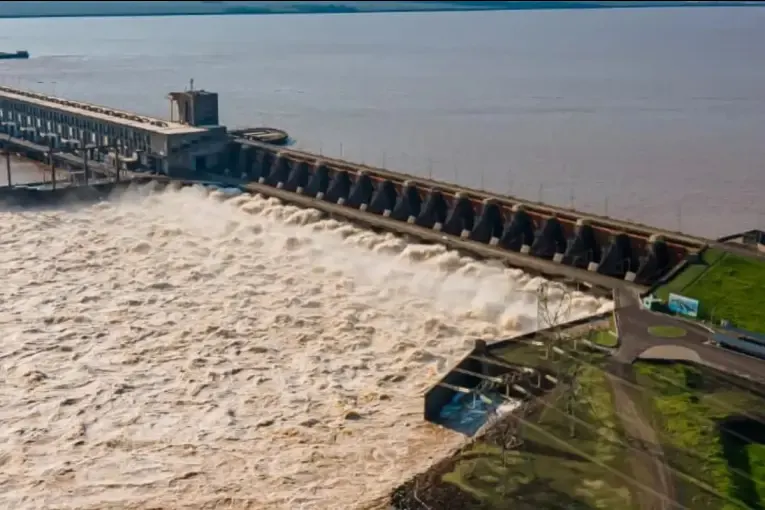 Crece el río Paraná: la apertura de compuertas en Yacyretá impactará en Entre Ríos en las próximas semanas