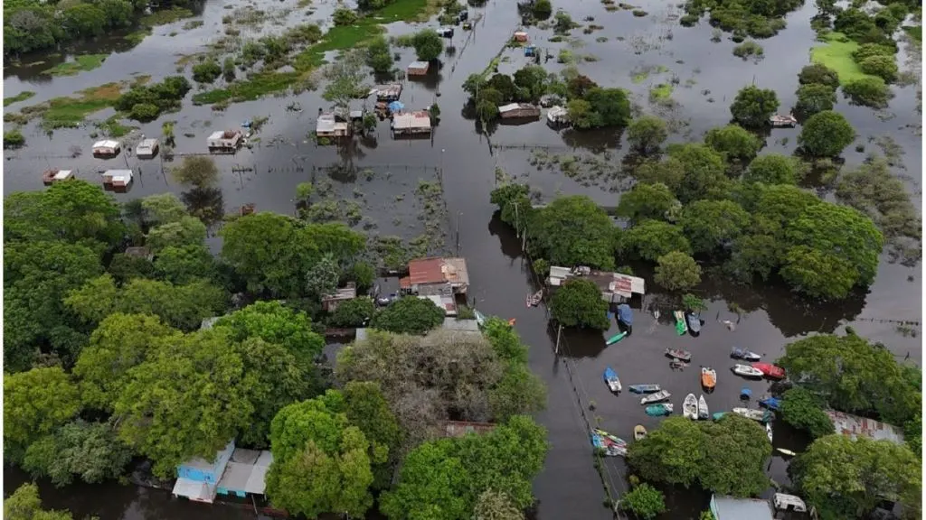 Crecida de los ríos e inundaciones: las causas de la emergencia en Chaco y Corrientes