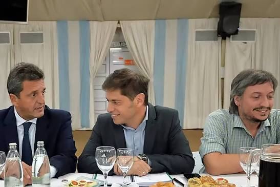 Cumbre peronista: Máximo Kirchner, Axel Kicillof y Sergio Massa otra vez juntos