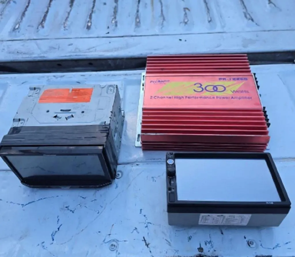 Damnificado de robo denunció venta de su estereo en facebook y lo recuperaron