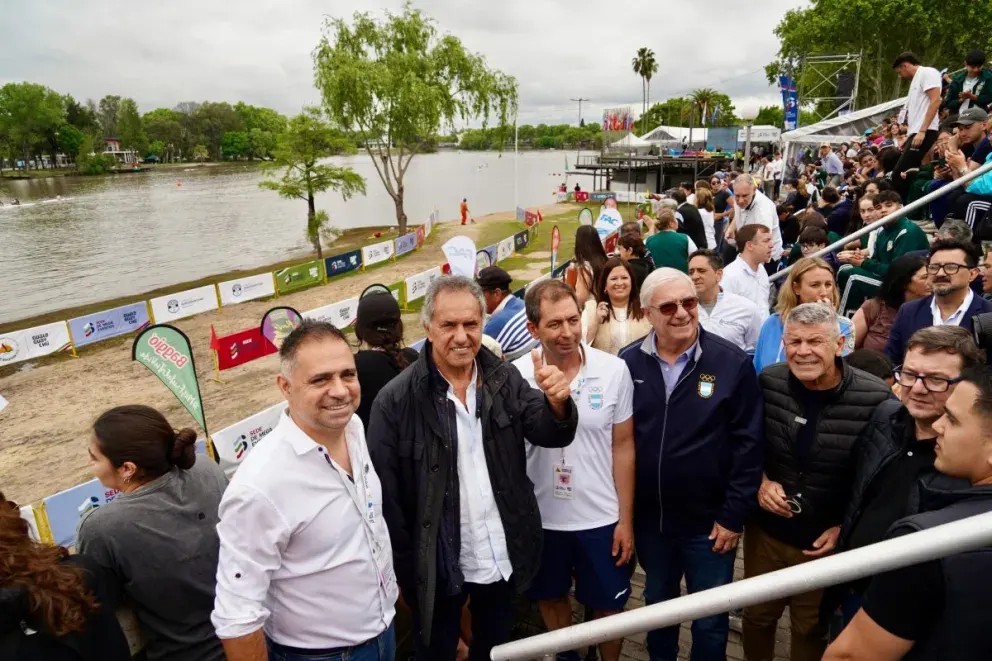 Daniel Scioli presenció el Mundial de Canotaje Maratón en Gualeguaychú