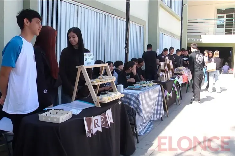 De las aulas al emprendimiento: estudiantes de Paraná presentaron proyectos saludables en Eco Emprende