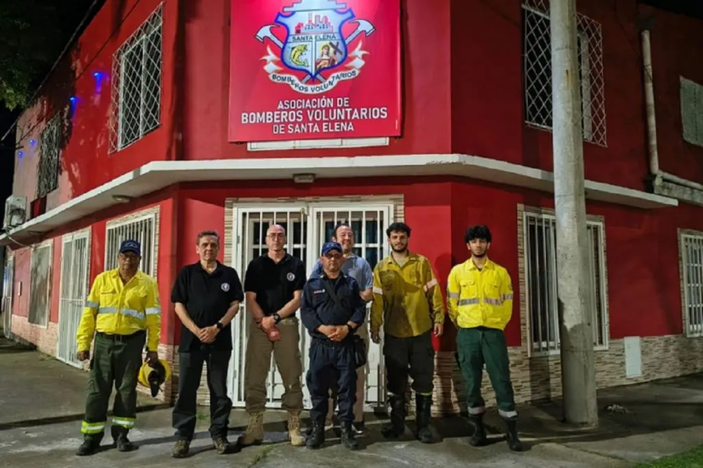 Defensa Civil recorrió Santa Elena y La Paz para coordinar acciones preventivas ante la creciente del Paraná
