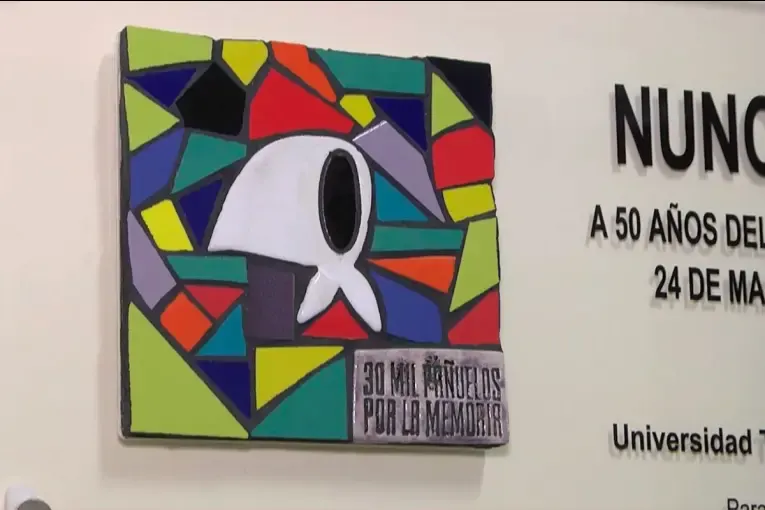 Descubrieron una placa por los 50 años de la última dictadura militar en la UTN Paraná