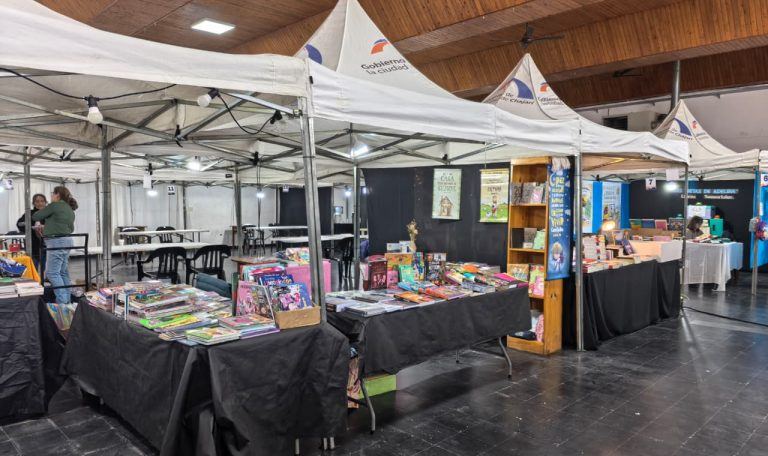 Desde este jueves, la Feria del Libro cuenta con la presencia de 22 librerías y editoriales
