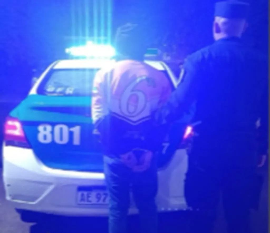 Detenido por robar elementos de la baulera de una moto