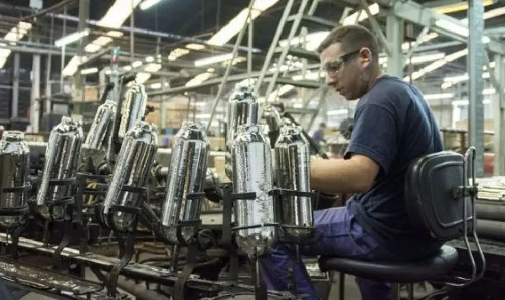 Deterioro en las expectativas de los empresarios industriales para el cierre de 2026: apenas el 11,2% prevé una mejora