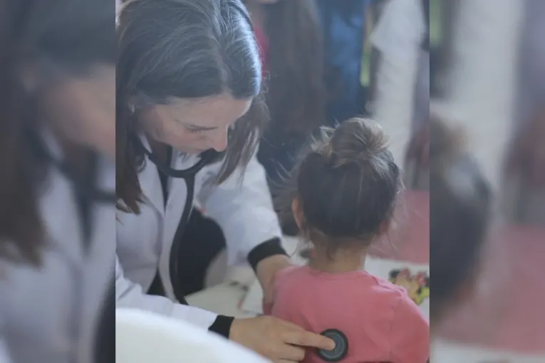 Día del Pediatra: el Hospital Centenario reconoce el compromiso con la salud de las infancias