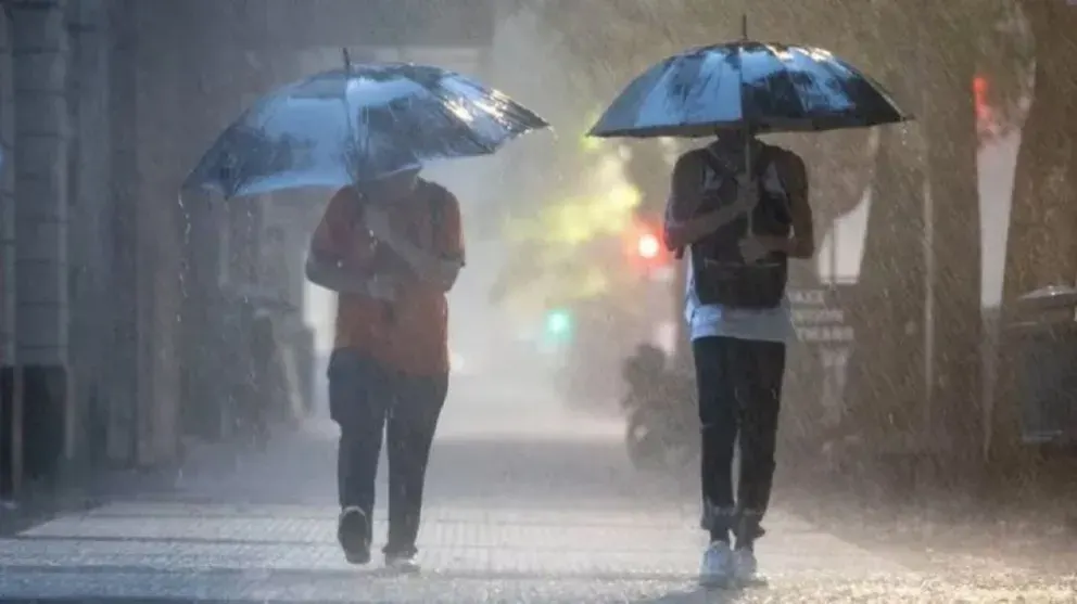 Diez Departamentos de la provincia están bajo alerta amarilla por lluvias y tormentas