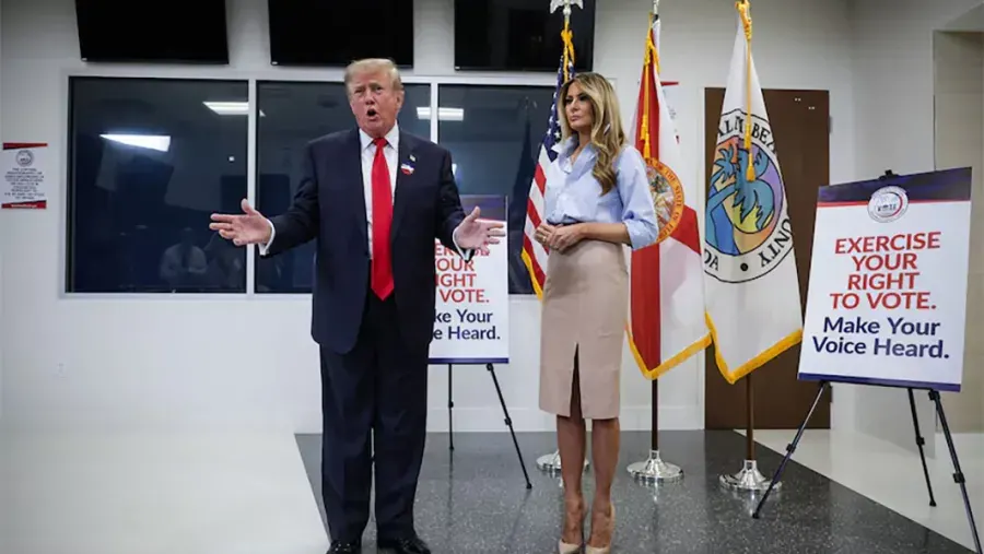 Donald Trump votó de forma presencial y anticipada tras sus ataques al voto anticipado y por correo