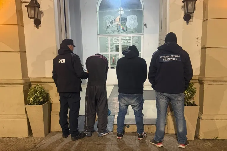 Dos detenidos tras allanamientos por venta de cocaína en el barrio Zabalet
