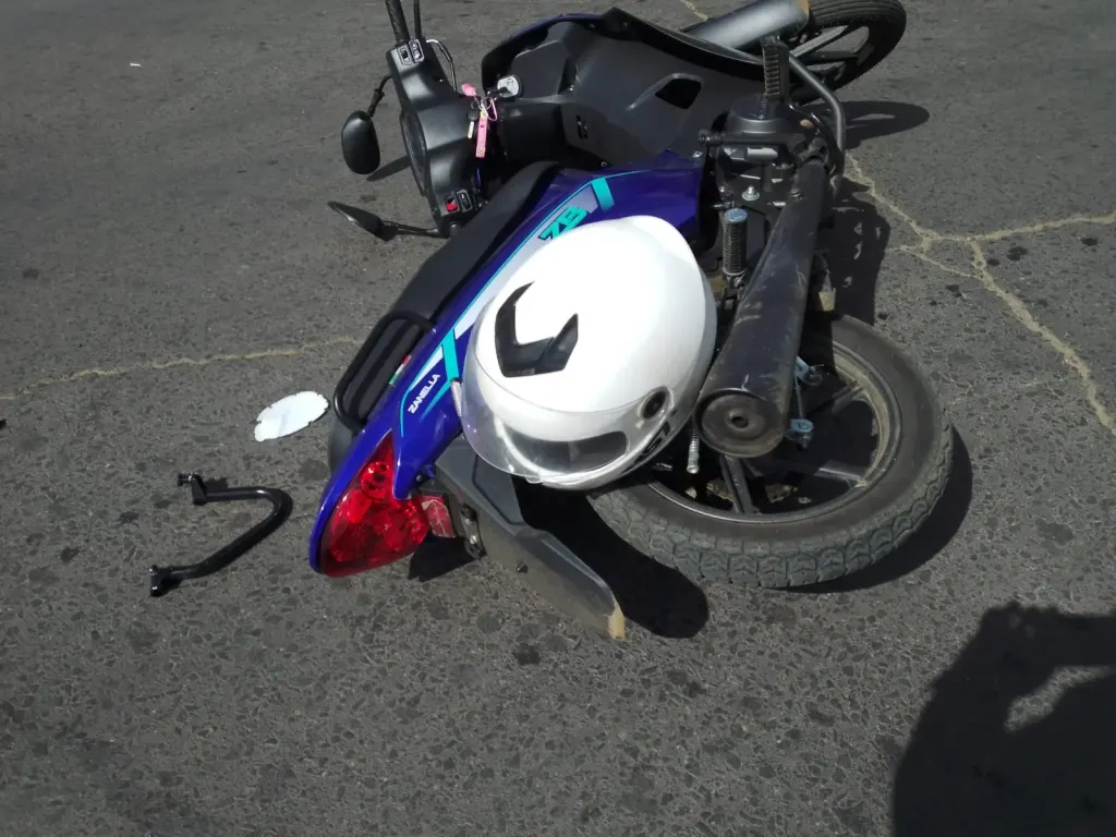 Dos personas accidentadas en choque de Diamante y Presidente Illia.