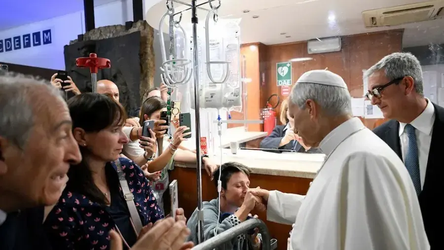 El cirujano que operó al Papa aseguró que podrá viajar a Argentina: no hay impedimentos médicos