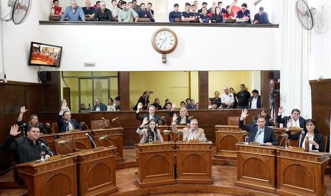 El Concejo Deliberante de Concordia aprobó por unanimidad la derogación de la adhesión a la ley de grandes superficies comerciales