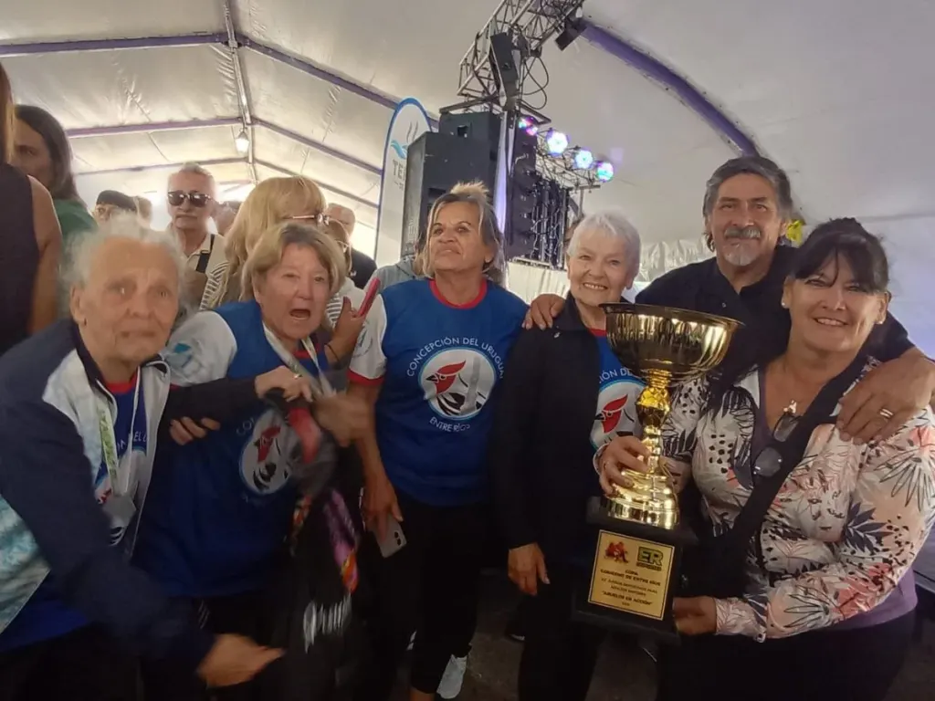 El Departamento Uruguay obtuvo su décima copa en los Juegos Entrerrianos para Adultos Mayores