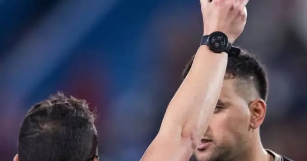 El fútbol uruguayo estrenó las «tarjetas virtuales»: cómo funcionan