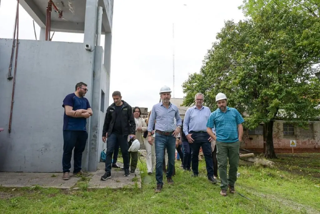 El gobernador recorrió obras de vivienda, salud y saneamiento en Feliciano