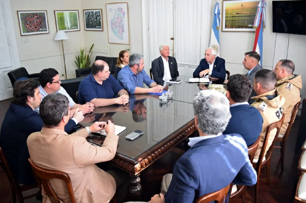 El gobierno provincial acordó con Mesa de Enlace acciones en conjunto para mejorar la seguridad rural