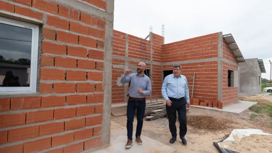 El gobierno provincial construye 10 viviendas en Santa Anita