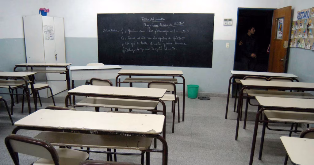 El Gobierno va contra los gremios docentes por el paro bonaerense