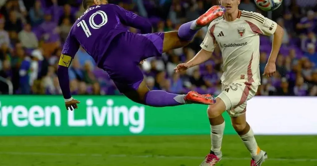 El golazo de Martín Ojeda que recorre el mundo y lo postulan al “Puskas”