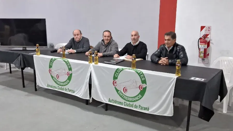 El “Gurí” Martínez seguirá al frente del Club de Volantes Entrerrianos