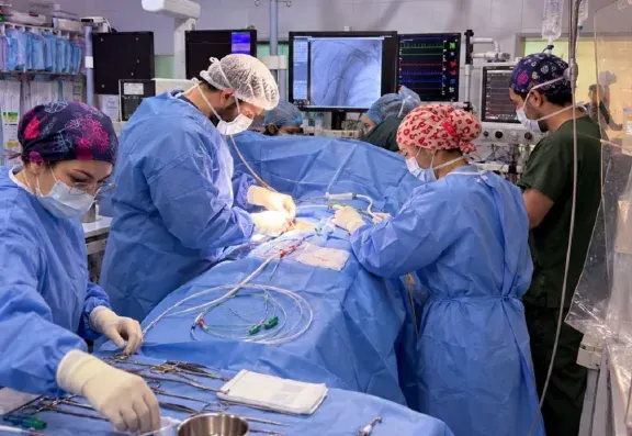 El hospital público de Concepción concretó una operación inédita en la región